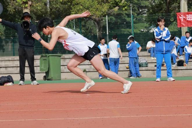 西安太白学校第八届体育节暨第28届田径运动会圆满完美体育体育体育落幕!(图4)